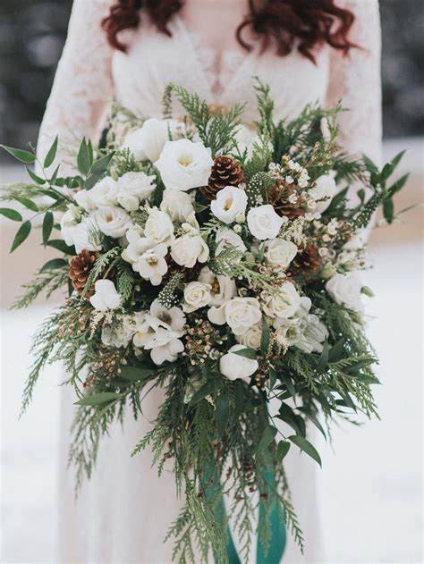 Perfect White And Greenery Winter Wedding Bouquet Winterwedding