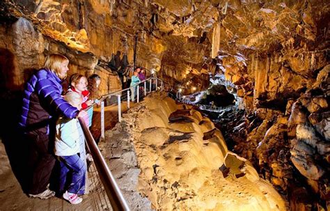 Visiter Pooles Cavern And Country Park