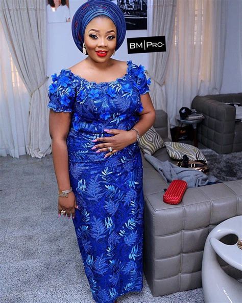Were Drooling Over These Asoebi Styles With Images African Fashion