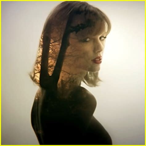 Taylor Swifts Style Video Set To Wildest Dreams Is Perfection Music Taylor Swift Just