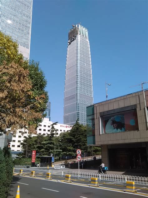 Work Progressing Atop China World Trade Center Phase 3b