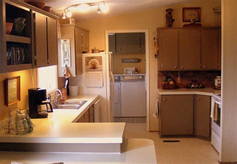 Manufactured home kitchen cabinetry is available in an wide range of materials, style and finishes. Mobile Home Kitchen Cabinet Refacing | Mobile Homes Ideas