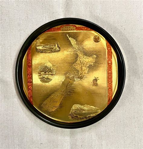 Fiord Land Gold Foil New Zealand Map Inlaid Serving Tray 23cm