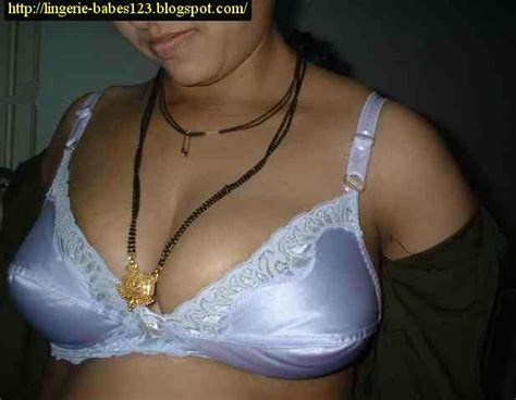 Desi House Wife In White Bra For More High Resolution Ling Flickr