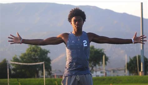Jun 28, 2021 · bronny james goes off in first aau game of 2021! Space Jam 2 : Bronny James incarné par un joueur de foot US
