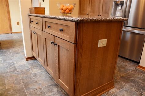 4/4 thicknesses 1″ rough 25/32″ s2s&sl1e s4s you name it. Quarter Sawn White Oak - Mesquite - Shaker Medium ...
