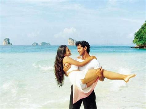 Kaho na pyar hai full hd movie song. Stages of having a crush, as told by Kaho Na Pyaar Hai ...