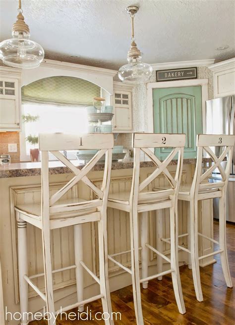 I decided this time around to go for a more modern farmhouse look. Home Tour...Kitchen | Trendy farmhouse kitchen, Home, Home ...
