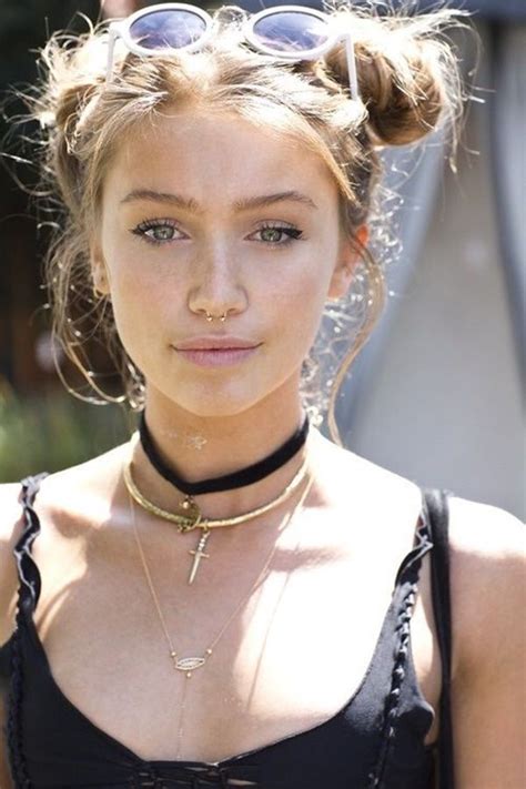 90 Septum Piercing Designs To Align With Celebrities Accessoire
