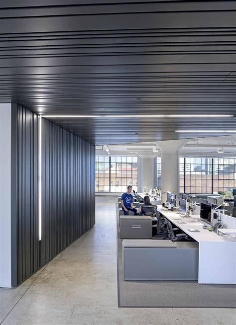 A Tour Of Wireds New Sleek San Francisco Headquarters Officelovin