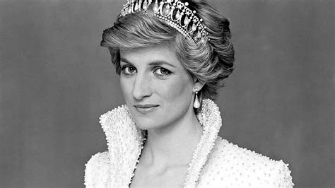 Iconic Fashion Moments From Princess Diana Fashion Lifestyle