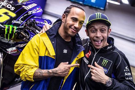 I'm going to marathon the borgias, a story that ends in blood and perversion… seems appropriate and who can resist il valentino for valentine's day? Valentino Rossi e il test MotoGP innervosiscono Lewis Hamilton