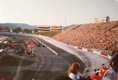 I once went to watch bristol city fc. Bristol Motor Speedway - 1992, First race on concrete : NASCAR