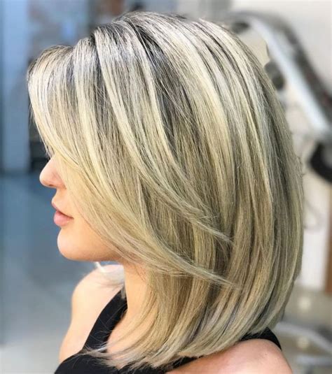 Flattering long layered haircuts for thin hair. 60 Fun and Flattering Medium Hairstyles for Women | Medium hair styles, Layered haircuts for ...