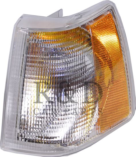 We did not find results for: Front Corner Lamp LH USA Volvo 740/760/940/960, 3518622