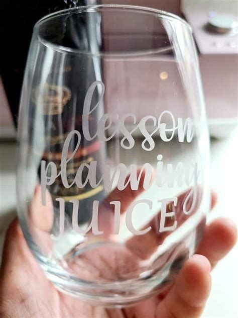 Create Custom Etched Glasses For Easy Inexpensive Gifts Cricut