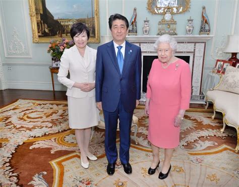 Akie Abe Japanese Prime Minister Shinzos Wife 5 Facts
