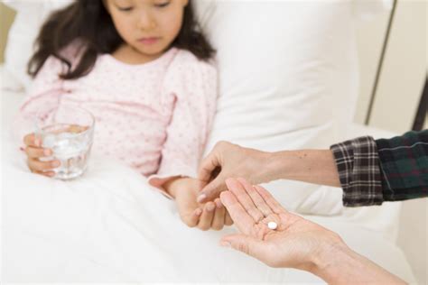 Take another sip to keep the candy moving. How to Make Swallowing Pills Easier for Children