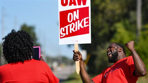 Strike Over Uaw Ratifies New Contract With Gm