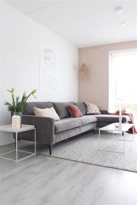 The story of sofacompany started back in 2012 with two designers' dream of challenging the conservative furniture industry by creating beautiful danish furniture design. Sofacompany bank Ashta in Danny Steel Grey inn een ...