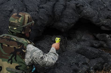 La Lava Del Volcán Kilauea Alcanza La Primera Casa En Hawai El Diario Ny