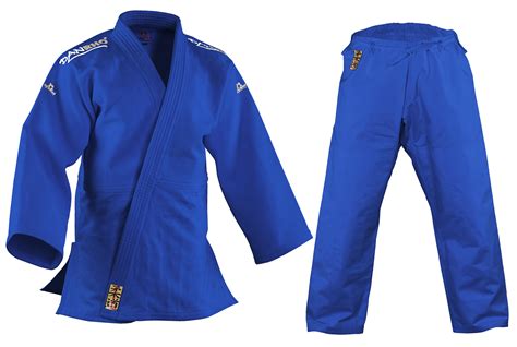 Aus ganz praktischer sicht schließlich ist der judoanzug für kinder genauso unerlässlich beim training und. Judoanzug / Wettkampfanzug KANO, blau | Judo | Danrho ...