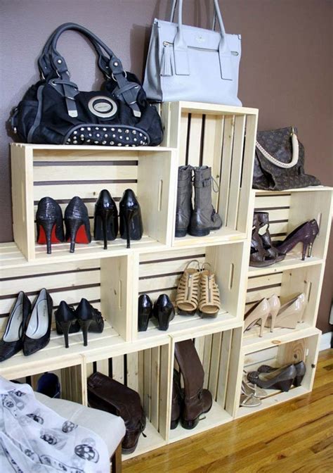 Sparen sie die bodenfläche, indem sie ihre schuhe an die wand anhängen, entweder hinter der kleiderschranktür. Schuhregal selber bauen - Coole Ideen und Anleitungen ...