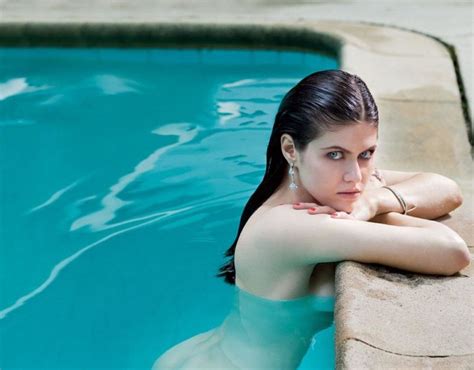 Hot Alexandra Daddario Bikini Pictures Eyes Photos Of Baywatch Actress
