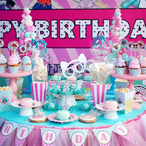 The birthday cake at this lol surprise dolls birthday party is beautiful! The newest party trend: LOL party - Baby Hints and Tips