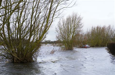 Met Office issues weather warnings for heavy rain, ice and wind for New