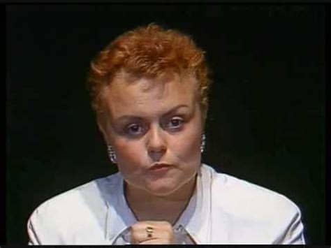 Muriel robin ne se plaint pas de sa carrière. Muriel Robin - La solitude - YouTube