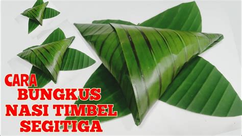600 gr beras pulen 750 cc air 1 sdt garam 3 lmbr daun pandan secukupnya daun pisang 5 lmbr daun 1) siapkan daun pisang cuci bersih lalu layurkan dibatas api kompor atau jemur di bawah terik matahari hingga layu bisa juga direbus sebentar hingga daun layu. Cara Membuat Lontong Daun Pisang Segitiga : Resep Lontong Segitiga Khas Banjar Oleh Rennym ...