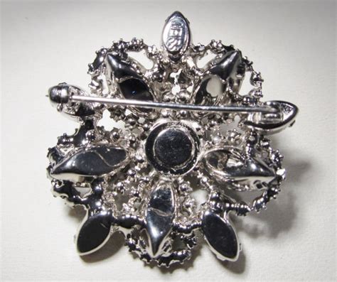 Vintage Weiss Domed Gray Rhinestone Brooch Pin Wc