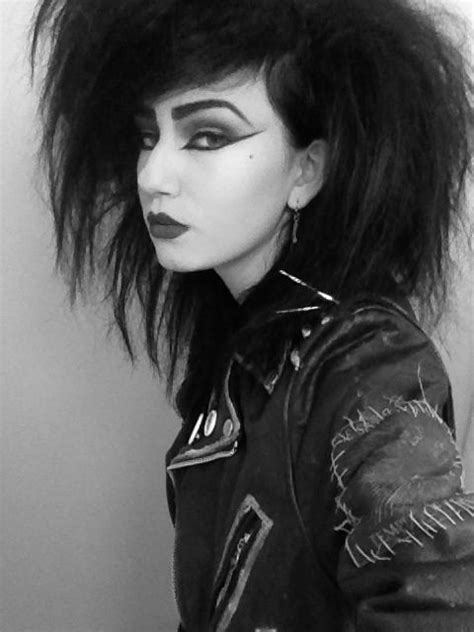 Pin By Outi Les Pyy On Fashion Unit Punk Makeup Gothic Hairstyles Punk