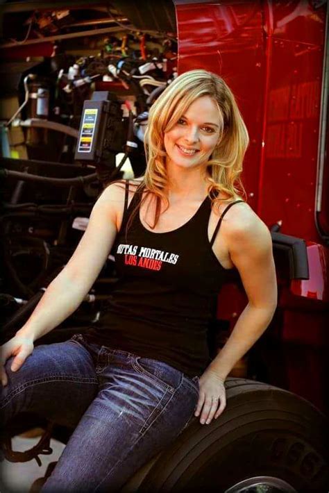 Lisa Kelly A Tv Personality And Truck Driver Was Born On 8 December