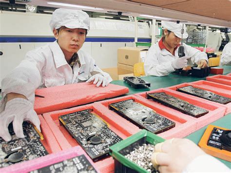 Another Foxconn Worker Dies In China Business Gulf News