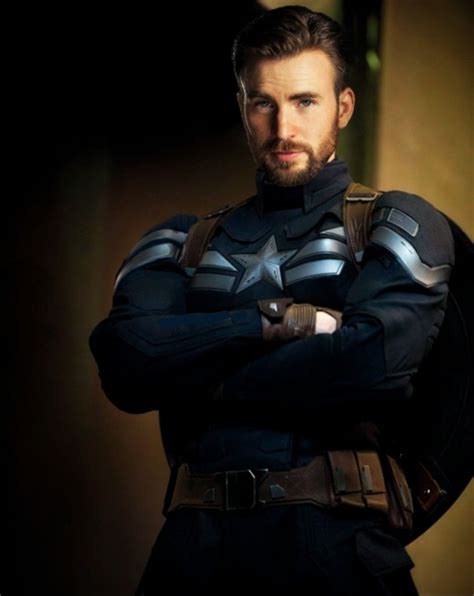 Дата обращения 20 сентября 2015. Chris Evans - Captain America: Winter Soldier | Chris ...