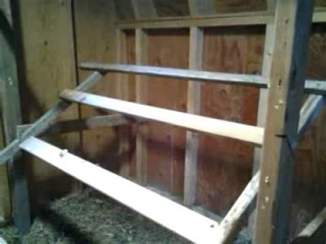 You're done with a diy chicken coop. "DIY''non electric chicken coop door - YouTube