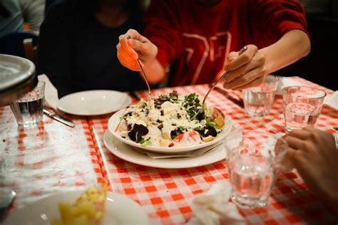 Find the nearest mcalister's deli. Le fast-food présente-t-il un danger pour la santé