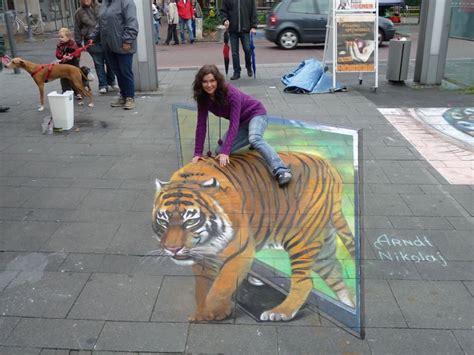 Chalk It Up To Illusion Hyperrealistic 3d Sidewalk Murals Urbanist