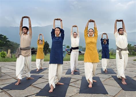 Isha Hatha Yoga Classes In Gurgaon Upa Yoga Gurgaon Surya Kriya