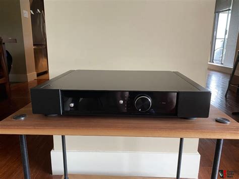 Rega Elex R Integrated Amp Class Ab Solid State 90 Watts For