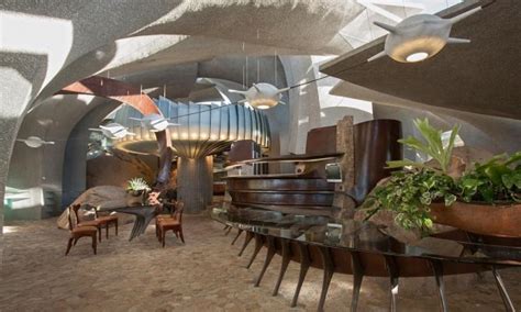 In the living room, she added a paola navone sofa and a slipper chair by paul marra design to play off the extravagant fireplace. Organic Desert Residence - Architecture and Interior ...