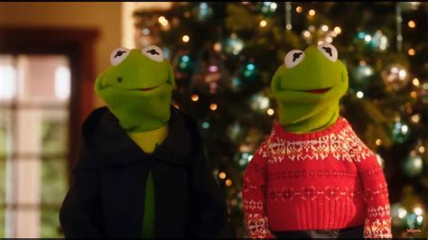 Video Kermit The Frog Reunites With Muppets Most Wanted Nemesis