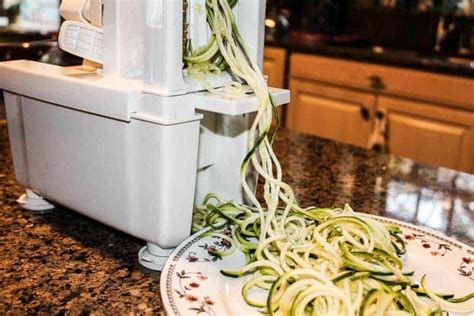 Jun 06, 2016 · to prepare the noodles: How to Make Zucchini Noodles with a Spiralizer - A Fork's Tale