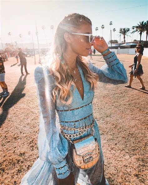 The Best Coachella Outfits 2019 Coastal Coziness