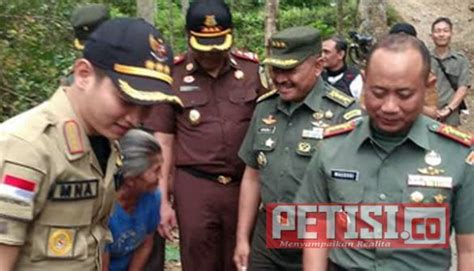 Artinya, gaji pns akan naik karena memasukkan dua komponen tunjangan tersebut. Dandim Trenggalek: Program TMMD untuk Kemanunggalan TNI ...