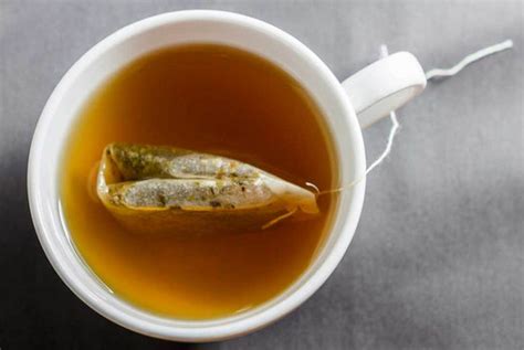 Manfaat teh hijau untuk diet dan cara meminumnya selanjutnya dengan menikmatinya saat panas. Inilah Cara Minum Green Tea Untuk Kurus dengan Cepat dan ...