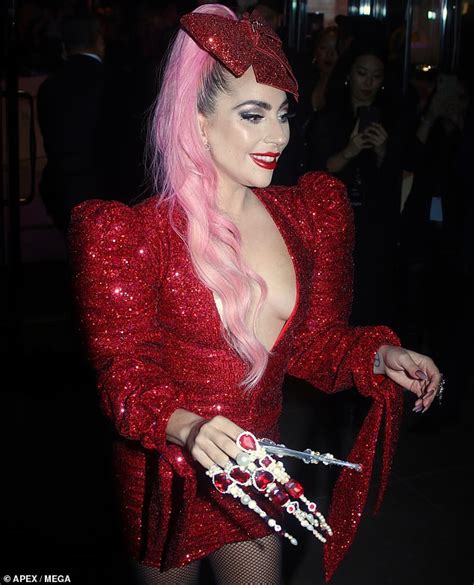 Lady Gaga Models OUTRAGEOUS Jeweled Mega Talons At Beauty Event Daily Mail Online