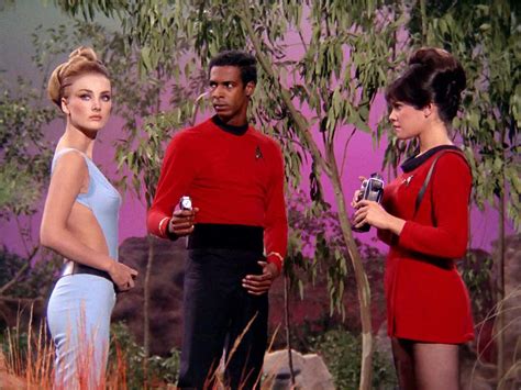 Barbara Bouchet With A Couple Of Redshirts On The Set Of Star Trek 1967 R Oldschoolcool